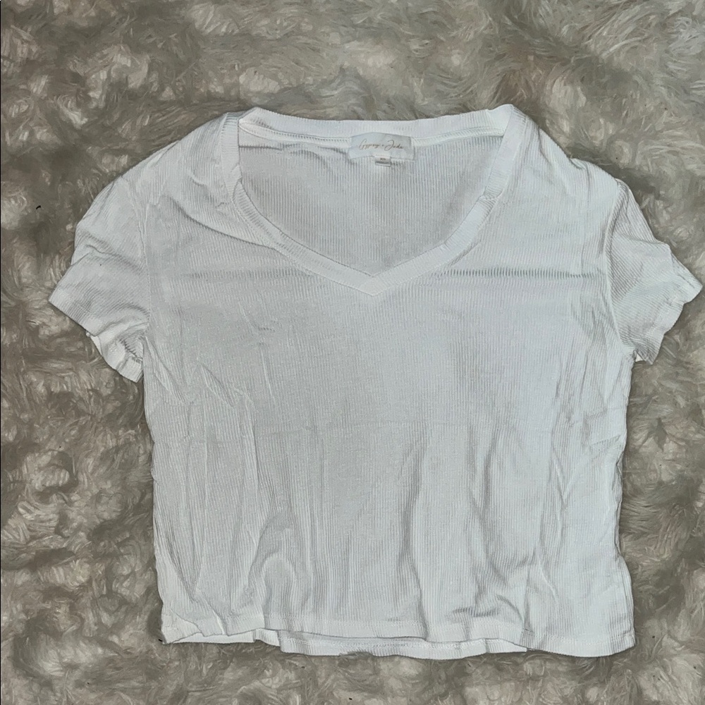 Everyday V-Neck White Ribbed Short Sleeve Tee